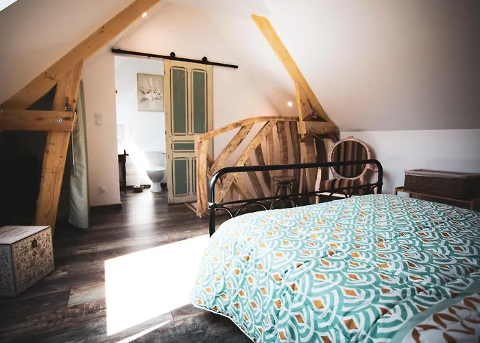 La Romance De Laura Arrest